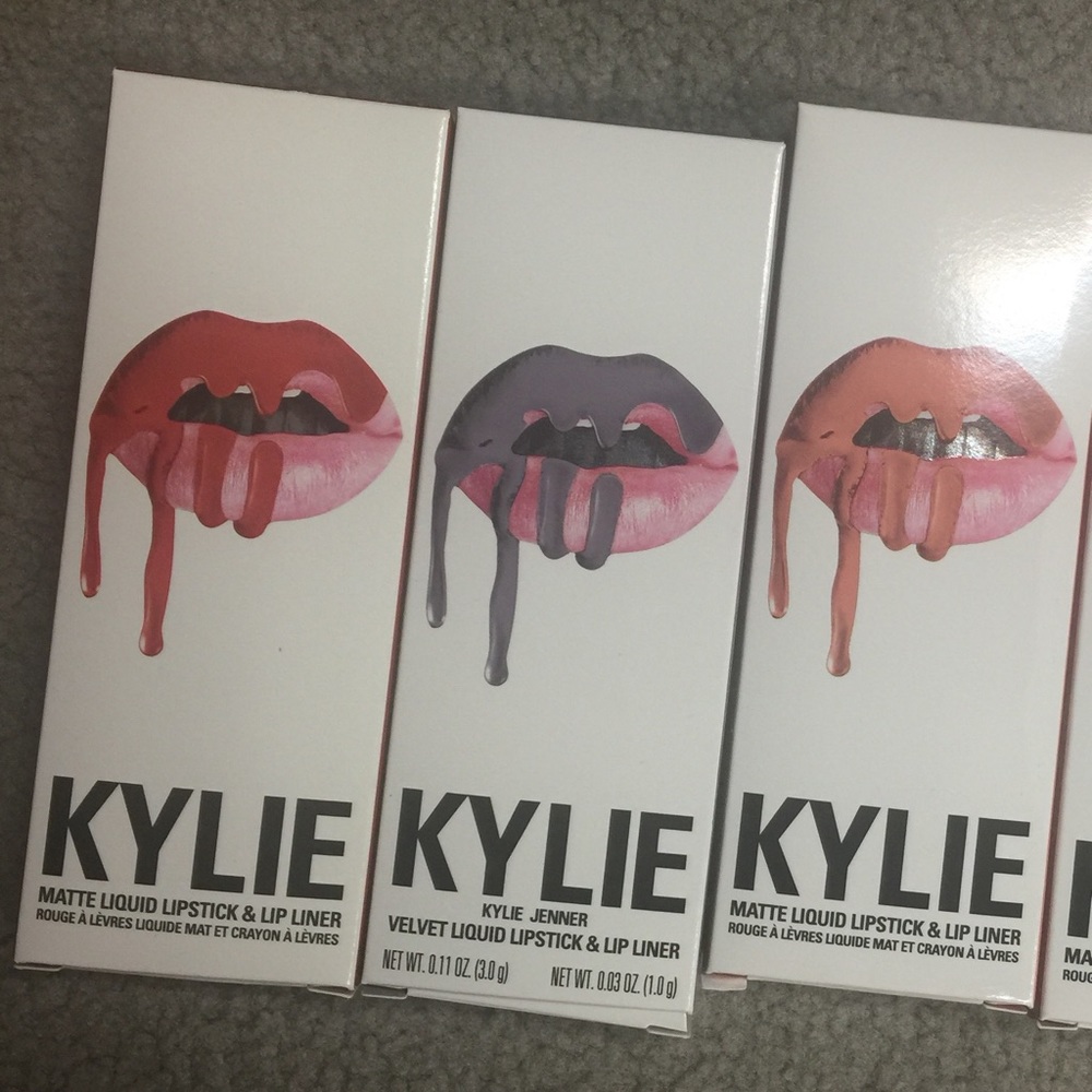Kylie Cosmetics - Lipkits